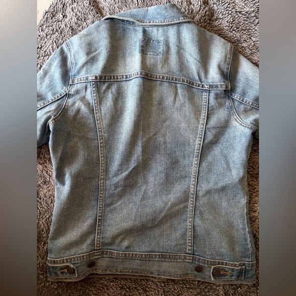 OLD NAVY Women’s Denim Jacket - Picture 3 of 9